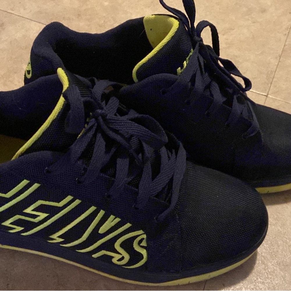 New Mens Size 11 Blue & Yellow Heely Skate Shoes